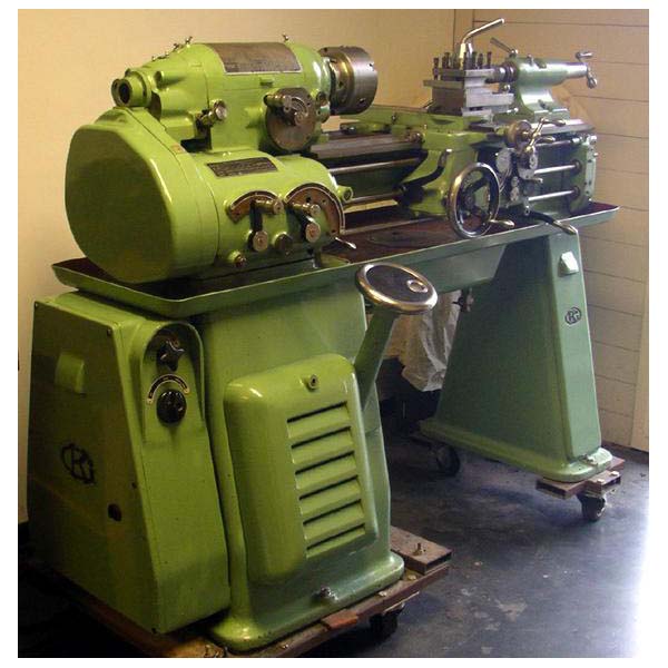 Загальний вигляд токарно-гвинторізного верстата DL-2 компанії G.Kärger Загальний вигляд токарно-гвинторізного верстата DL-2 компанії G.Kärger